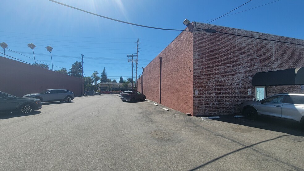 More Photos Of 4716 Vineland Ave, North Hollywood Loft Creative Space For Lease