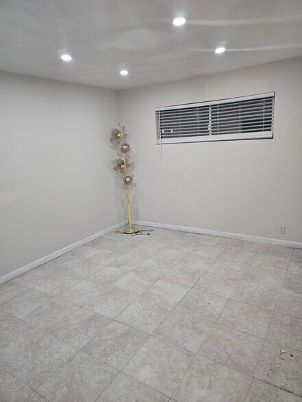 More Photos Of 5100 Pebble Beach Blvd, Las Vegas Apartments For Sale