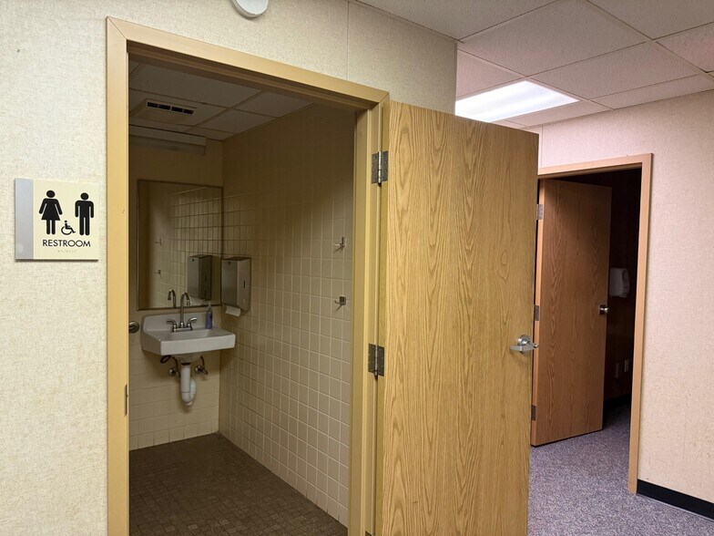 More Photos Of 2212 Old Furnace Rd, Boiling Springs Medical For Lease