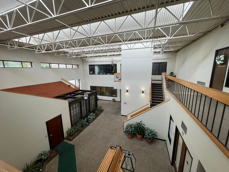 More Photos Of 955 Dairy Ashford Rd, Houston Office For Lease