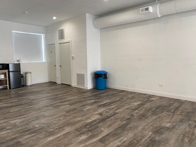 More Photos Of 1522-1524 N Ashland Ave, Chicago General Retail For Sale