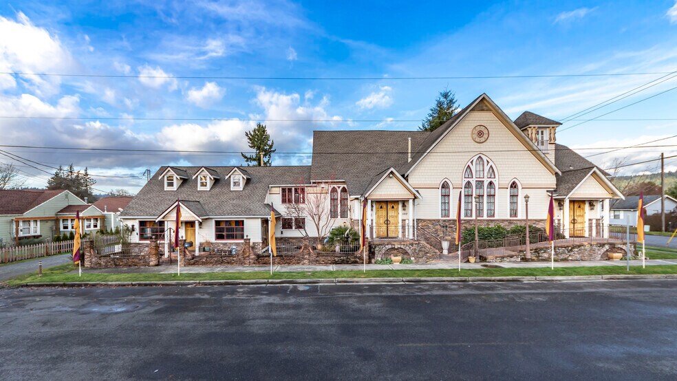 More Photos Of 1313 Washington St, Sumner Religious Facility For Sale