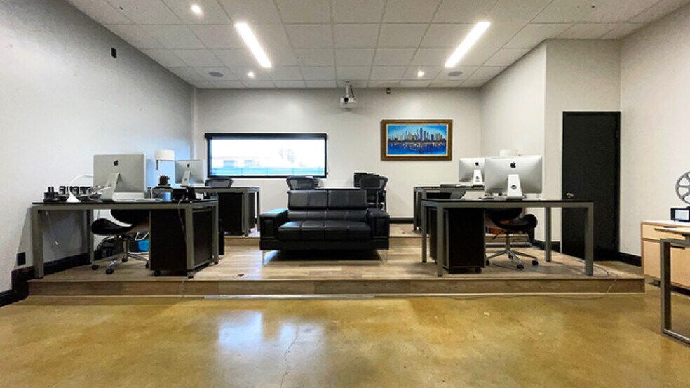 More Photos Of 302 Oceanside Blvd, Oceanside Service For Sale