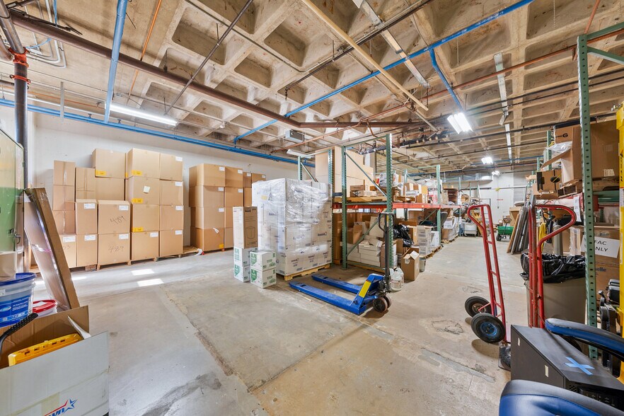 More Photos Of 715 NW Dimmick St, Grants Pass Office For Sale