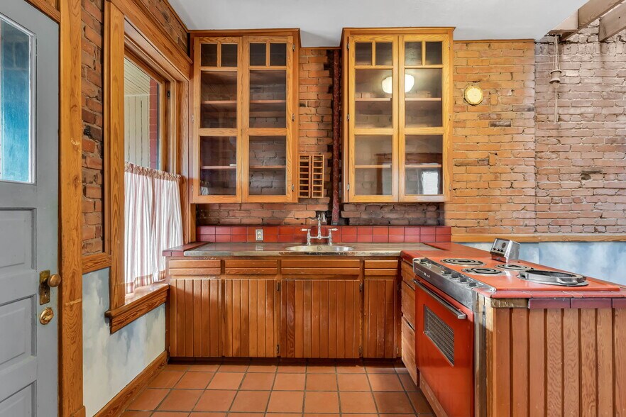 More Photos Of 224 W Abriendo Ave, Pueblo Multifamily For Sale