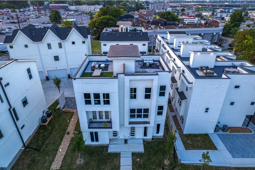 More Photos Of , Nashville Multifamily For Sale