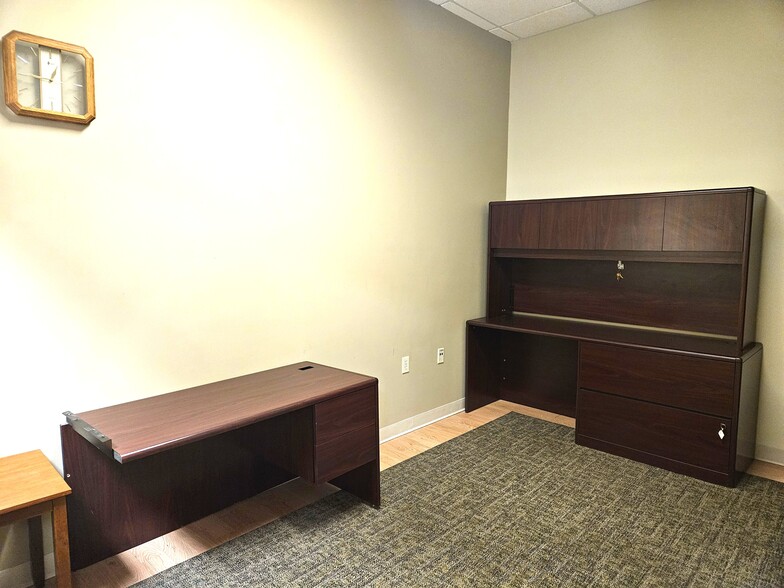 More Photos Of 100 S Michigan Ave, Saginaw Freestanding For Lease