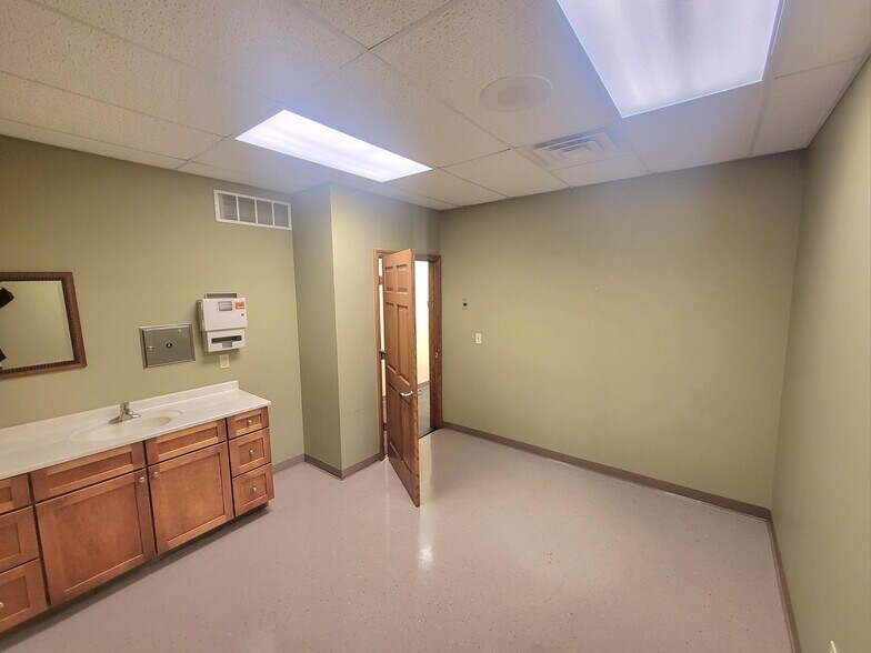 More Photos Of 11376 Broadway, Crown Point Office For Sale