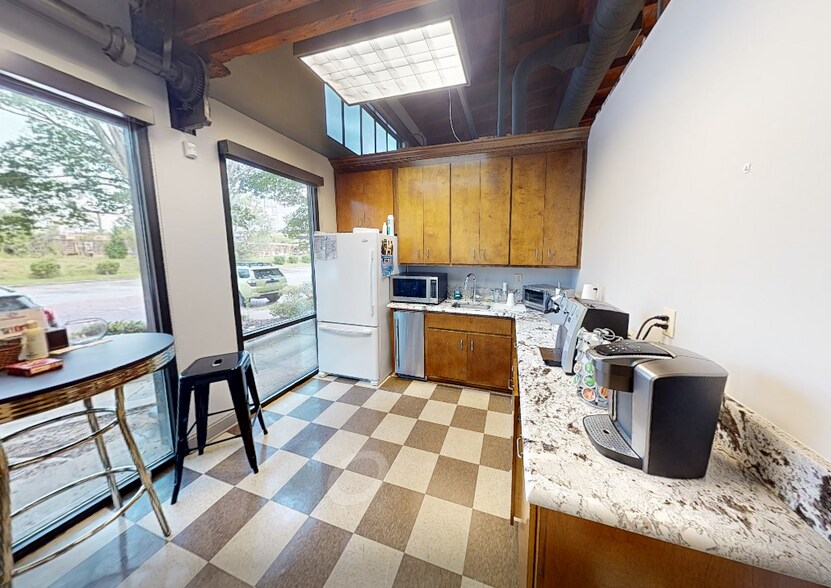 More Photos Of 1300 Sixth Ave, Columbus Loft Creative Space For Sale