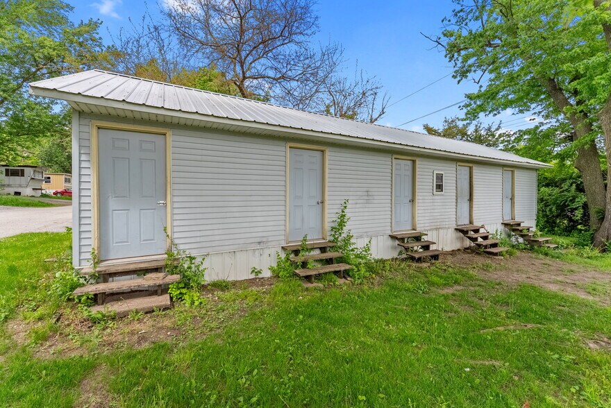 More Photos Of 4105 Nobis Dr, Davenport Manufactured Housing Mobile Home Park For Sale