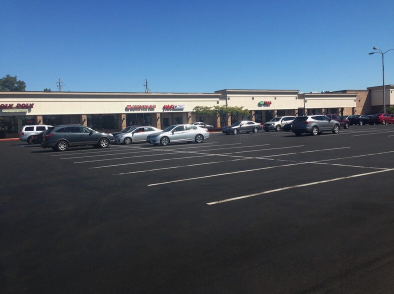 More Photos Of 3170-3242 Dauphin St, Mobile Storefront For Lease