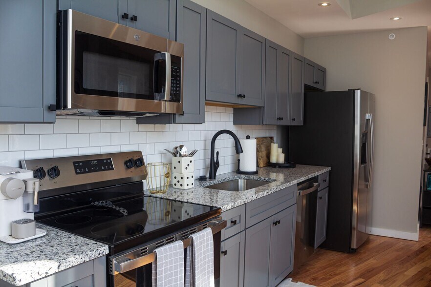 More Photos Of 271-277 State St, Schenectady Apartments For Lease