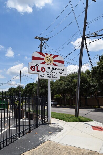 More Photos Of 3710-3712 Commerce St, Dallas Storefront Retail Office For Sale