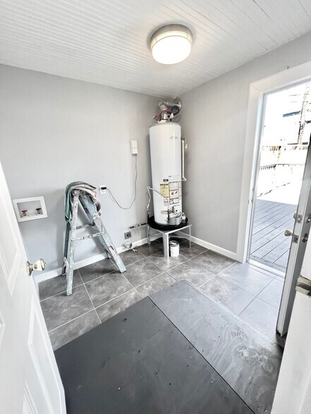 More Photos Of 741 E 9th St, Houston Office Residential For Lease