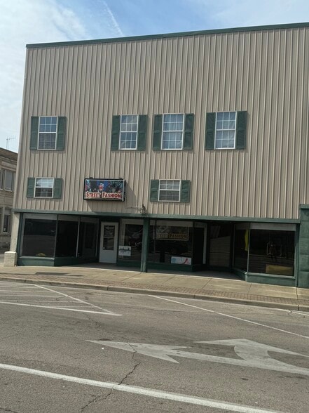 Primary Photo Of 101 N Main St, Kennett Flex For Sale