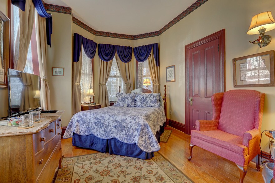 More Photos Of 62 E Main St, Lititz Hospitality For Sale
