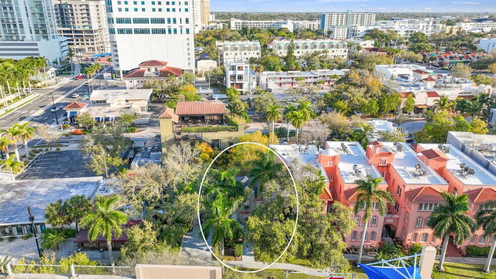 More Photos Of 1215 N Palm Ave, Sarasota Office For Sale