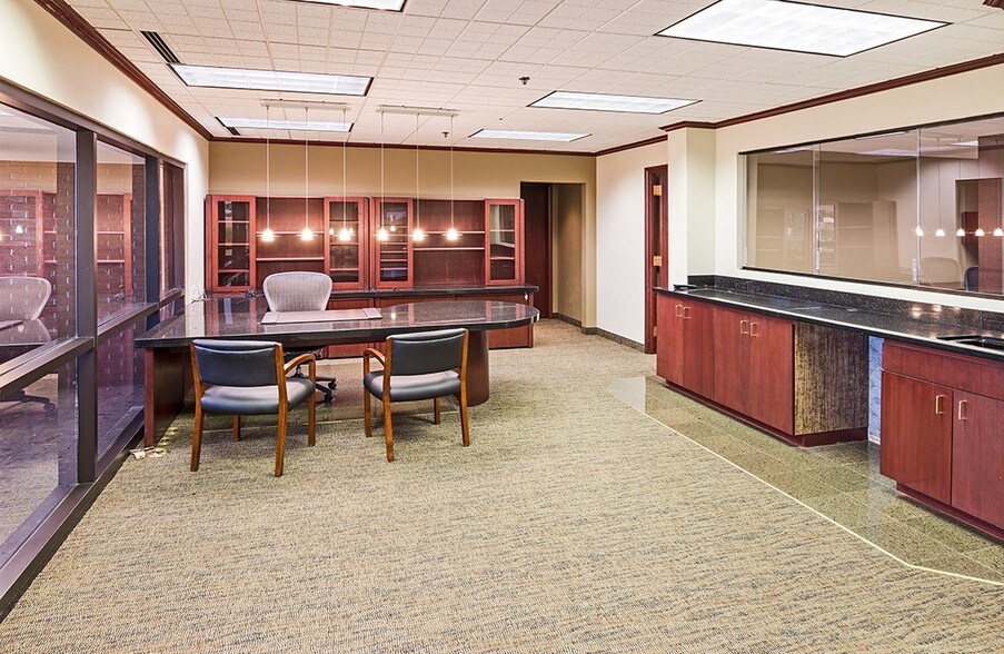 More Photos Of 1550 E Missouri Ave, Phoenix Office For Sale