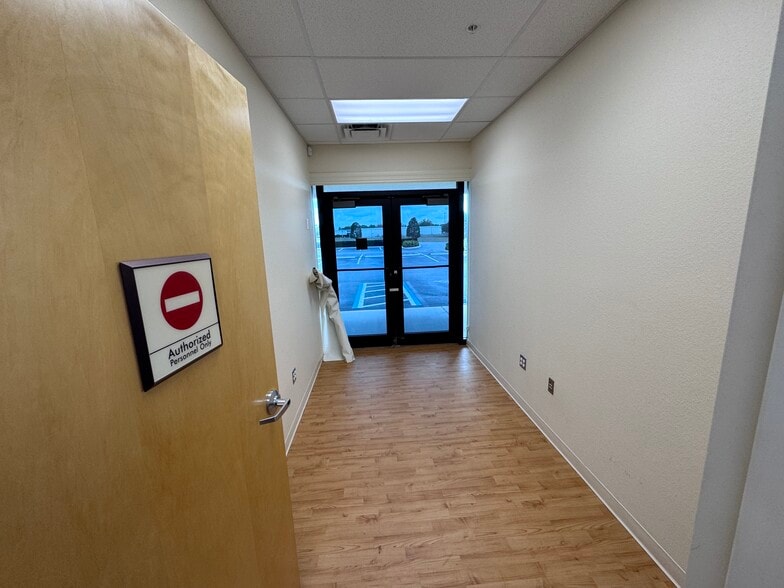 More Photos Of 5901 US Highway 27 S, Sebring Medical For Lease