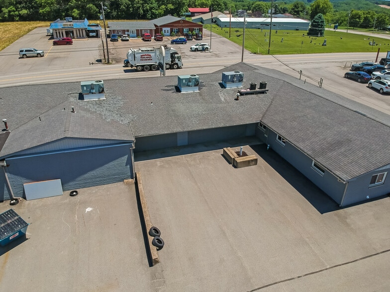 More Photos Of 708-708 Ekastown Rd, Sarver Storefront Retail Office For Sale