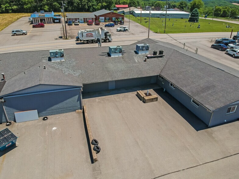 More Photos Of 708 Ekastown Rd, Sarver General Retail For Sale