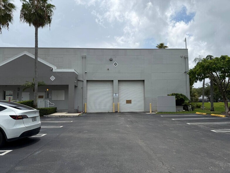 Primary Photo Of 10850 NW 27th St, Doral Warehouse For Sale
