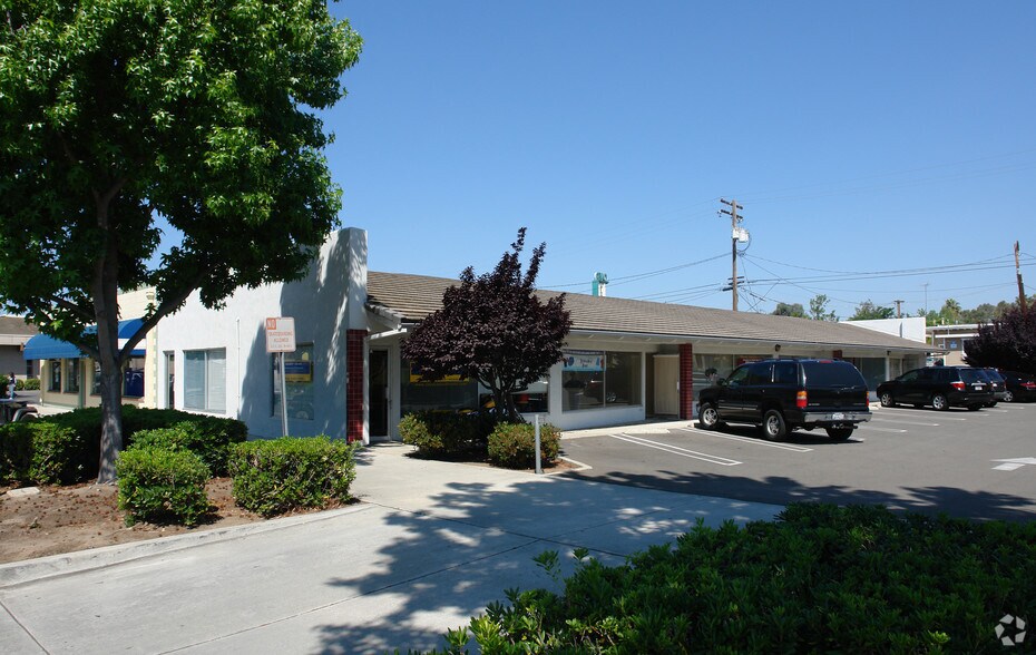 More Photos Of 110 S Citrus Ave, Vista Freestanding For Lease