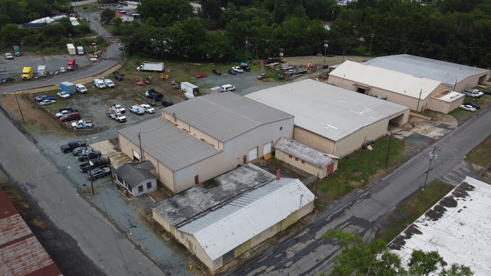 More Photos Of 709 Curtis St, Monroe Manufacturing For Lease