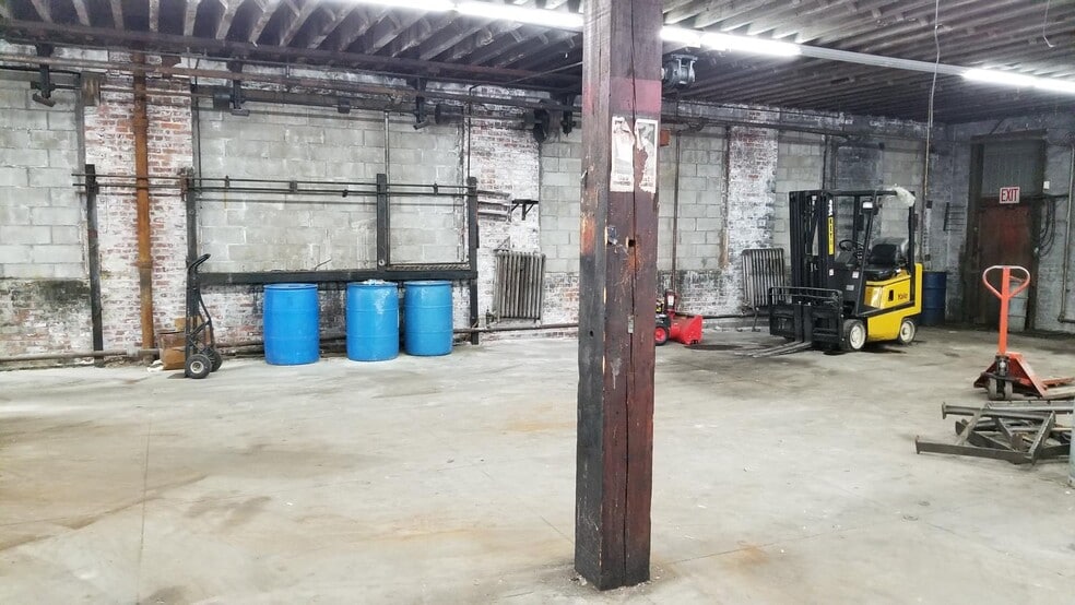 More Photos Of 45 Van Sinderen Ave, Brooklyn Light Manufacturing For Lease