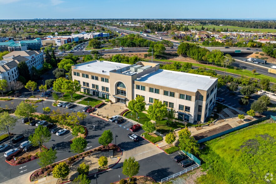 More Photos Of 9245 Laguna Springs Dr, Elk Grove Office For Lease