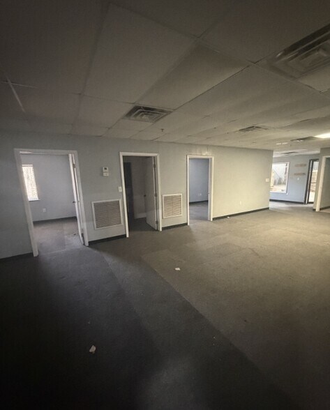 More Photos Of 216 Industrial Dr, Ridgeland Warehouse For Sale