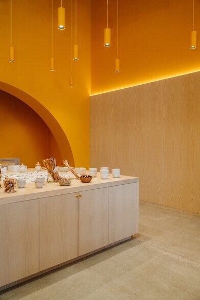 More Photos Of 5308 E 2nd St, Long Beach Storefront For Lease