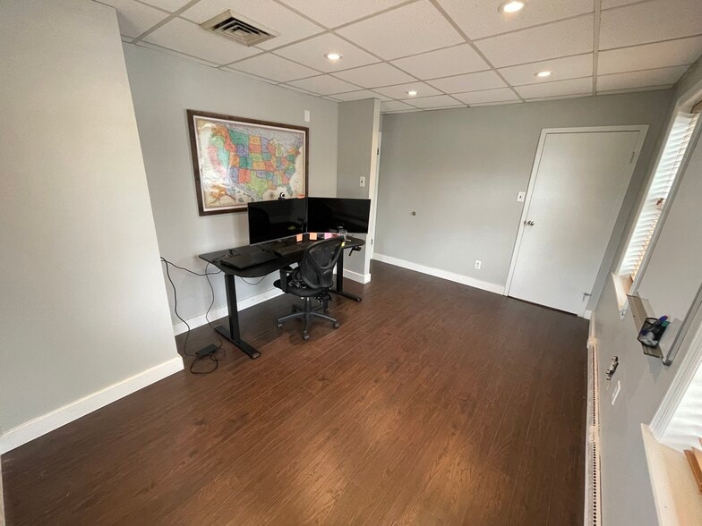 More Photos Of 3231-3233 Superior Ln, Bowie Medical For Lease