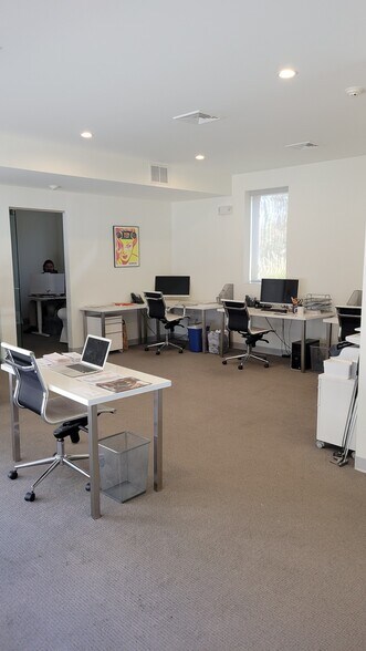 More Photos Of 59 Wilton Rd, Westport Office For Lease