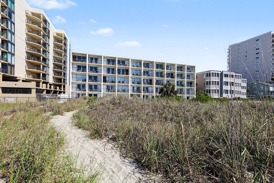 More Photos Of 1415 S Ocean Blvd, North Myrtle Beach Hotel For Sale