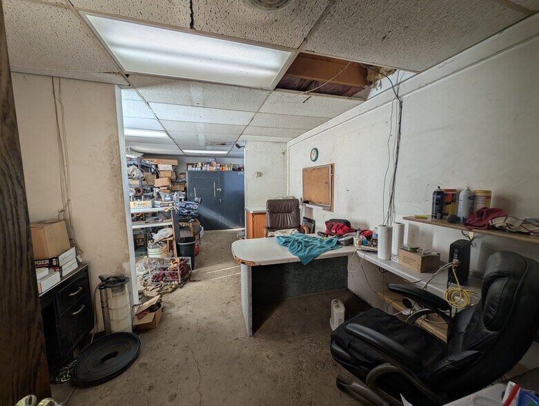 More Photos Of 1100 Weise St, Green Bay Auto Dealership For Sale