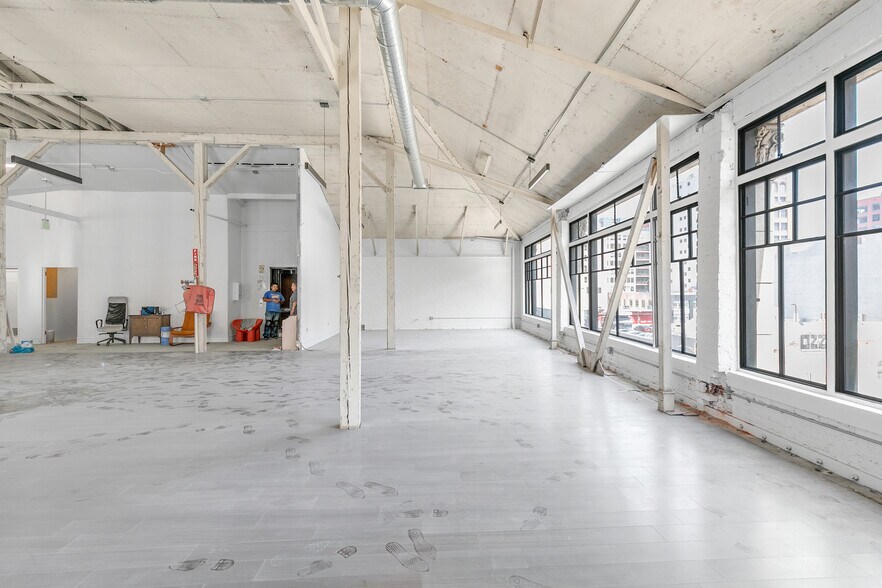 More Photos Of 823 S Los Angeles St, Los Angeles Loft Creative Space For Lease
