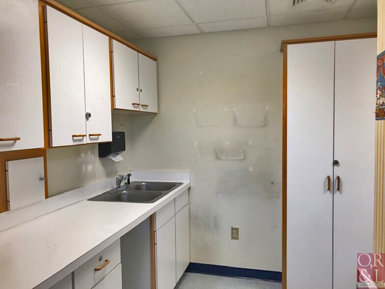 More Photos Of 288 Highland Ave, Cheshire Medical For Lease