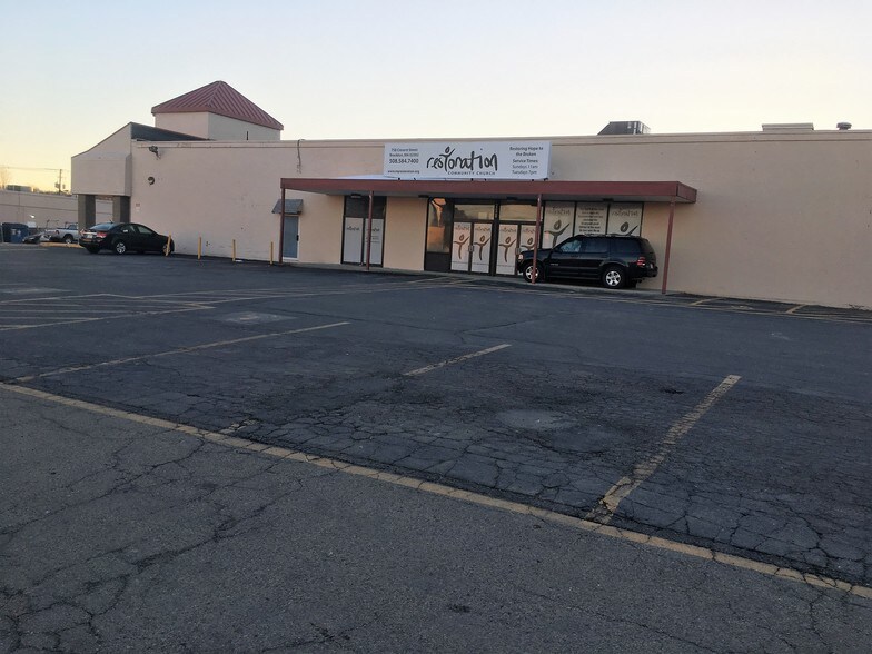 More Photos Of 694-760 Crescent St, Brockton Storefront For Lease