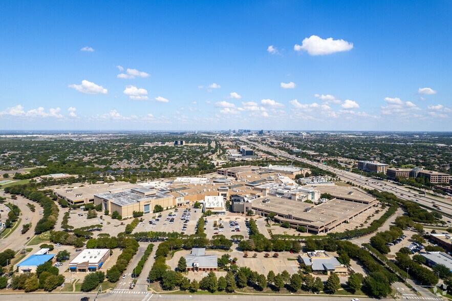 More Photos Of 6121 W Park Blvd, Plano General Retail For Sale