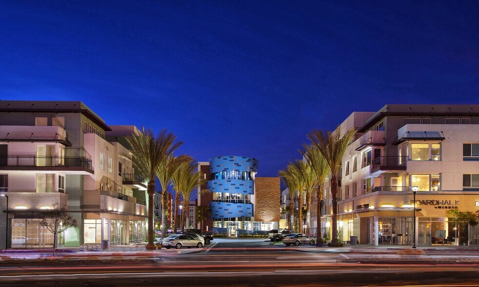 More Photos Of 7451 Edinger Ave, Huntington Beach Apartments For Lease