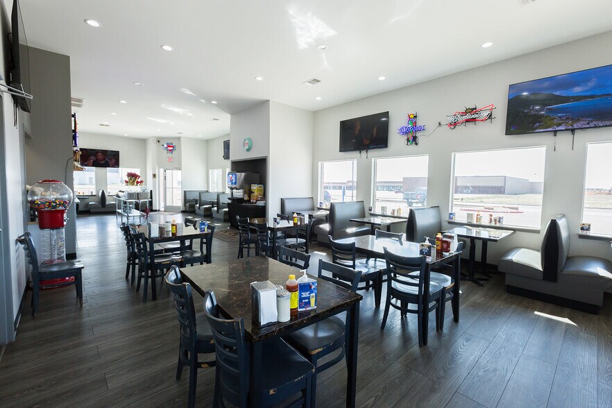 More Photos Of 1140 Kermit St, Plainview Restaurant For Sale