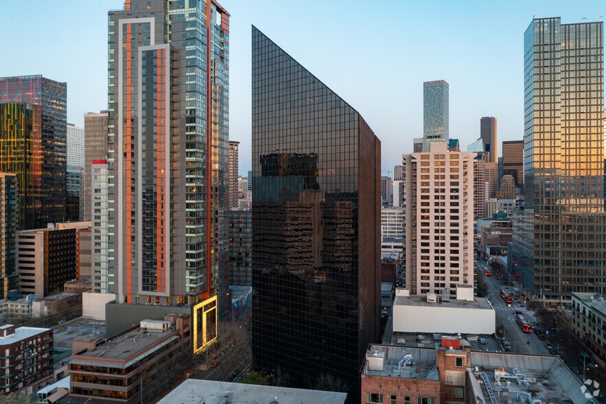 More Photos Of 2101-2121 4th Ave, Seattle Office For Sale