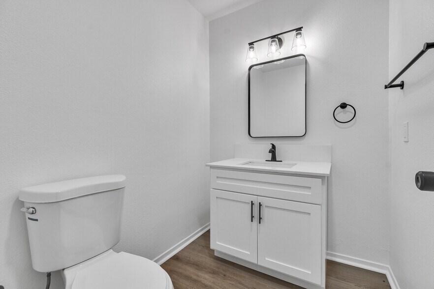 More Photos Of 625 Orizaba Ave, Long Beach Apartments For Sale