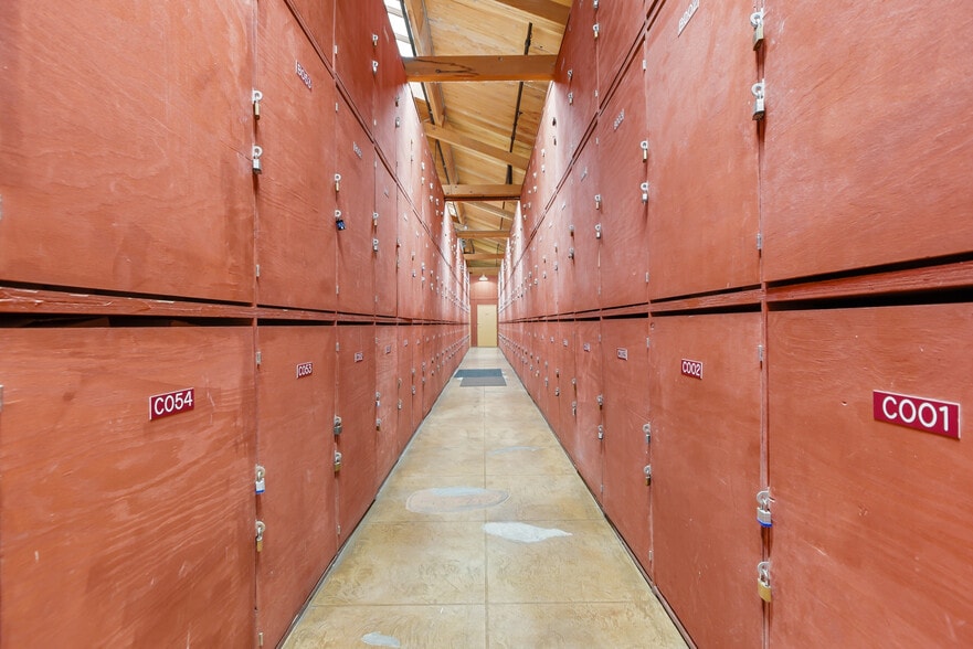 More Photos Of 403 S Raymond Ave, Pasadena Self Storage For Sale