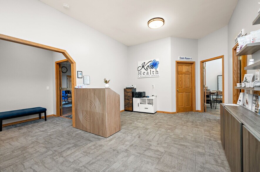 More Photos Of 16015 NE Central Ave, Ham Lake Office For Sale