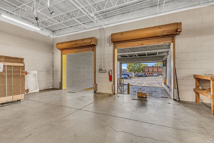 More Photos Of 620 E Weber Rd, Columbus Warehouse For Sale