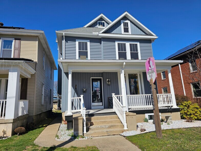 More Photos Of 620 Market St, Selinsgrove Storefront Retail Residential For Sale