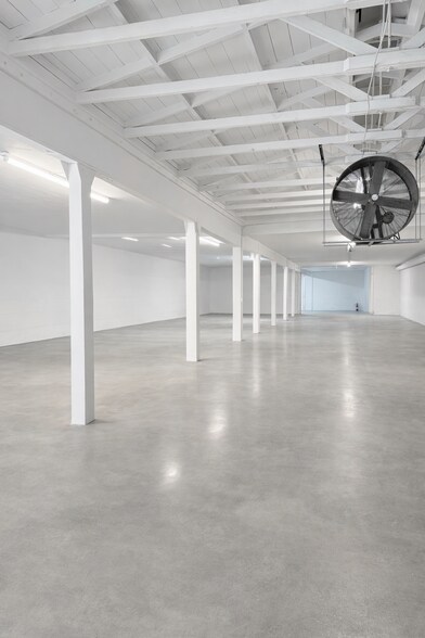 Primary Photo Of 425 E 58th St, Los Angeles Warehouse For Lease