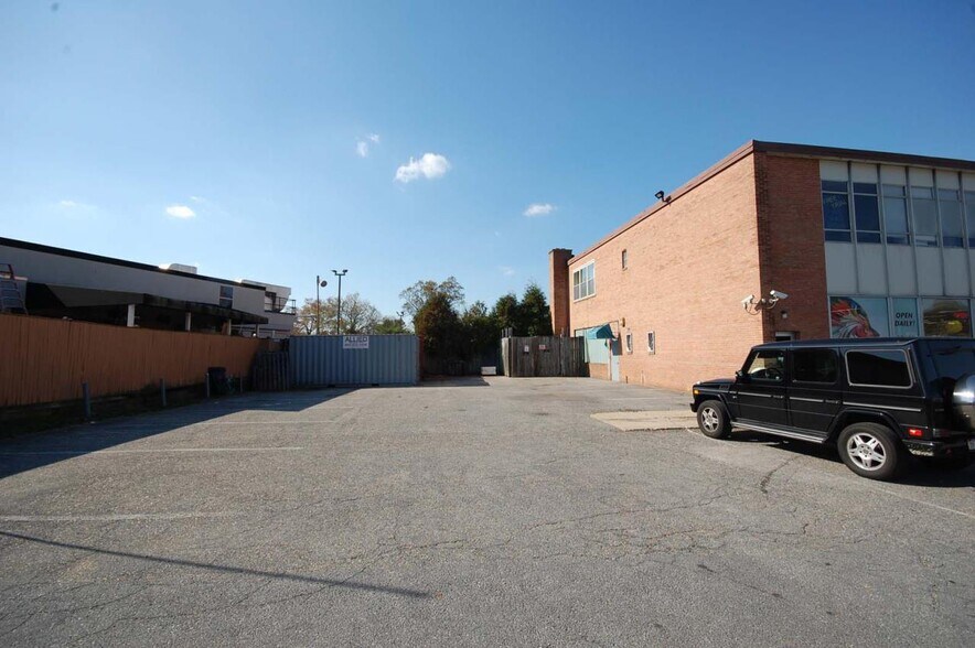 More Photos Of 10730 Connecticut Ave, Kensington Storefront Retail Office For Sale